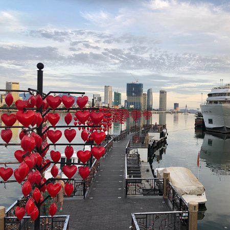 Da-Nang-Brücke mit Liebesschlössern